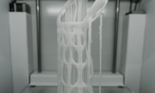 Druk 3D – nowoczesna technologia produkcji elementów dekoracyjnych do biur hotelowych